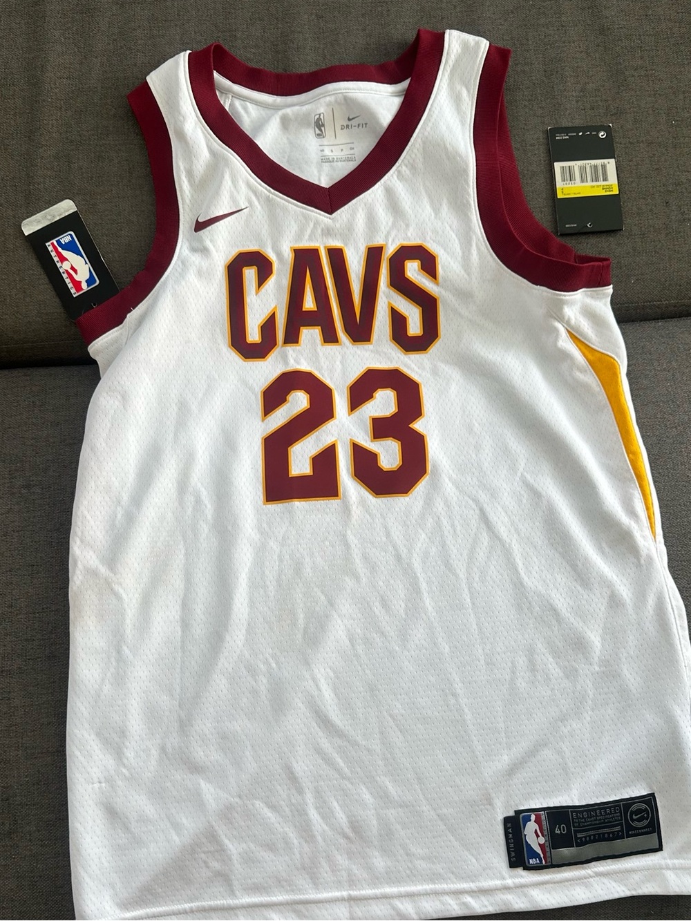 Nike LeBron James #23 Cleveland Cavaliers Swingman Jersey White NWT Men’s Small